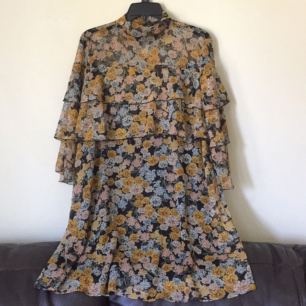 Zara Floral Print Dress Size Medium
